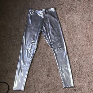 awesome metallic leggings!